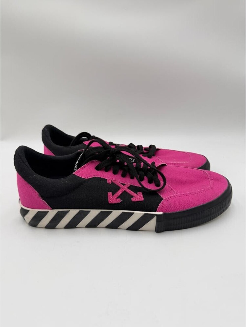 Men's Off-White Vulcanized Low Canvas Sneakers Pink/Black Size 46
